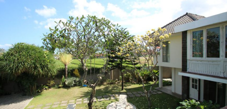 4-bedroom Villa Aviana in Kerobokan