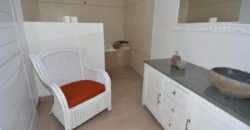 3-bedroom Villa Kaylin in Berawa