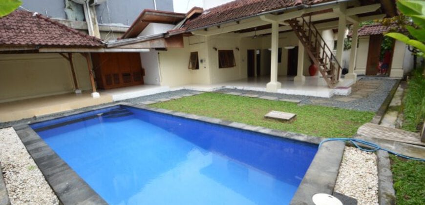 Villa Malaysia in Seminyak – AR459