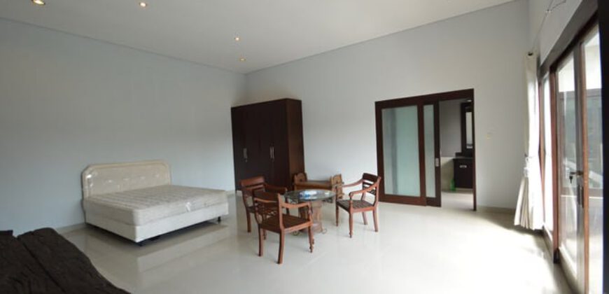 3-bedroom Villa Skylar in Canggu