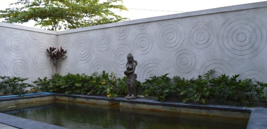 Villa Lupin in Kerobokan – AR247