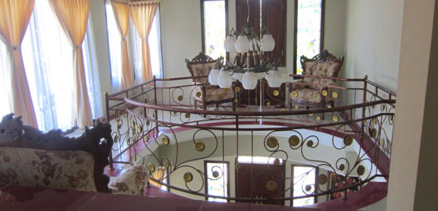 4-bedroom Villa Adiratna in Nusa Dua – RI64