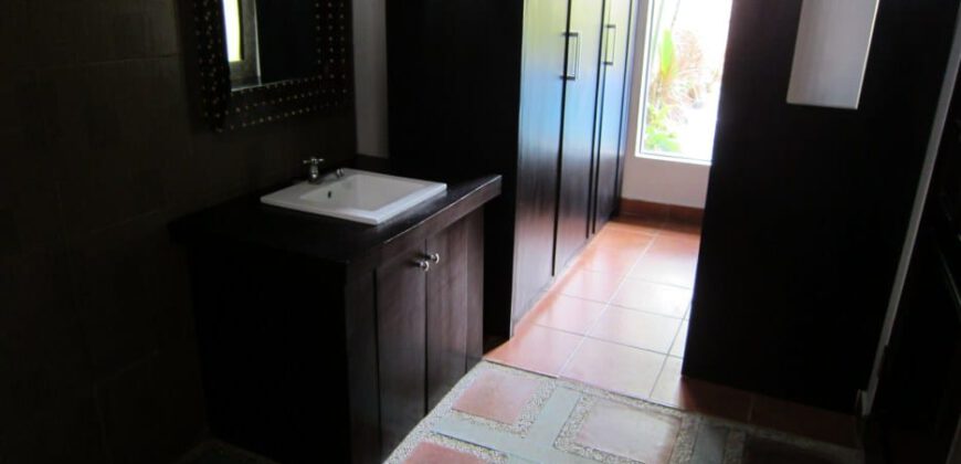 3-bedroom Villa Lawas in Umalas