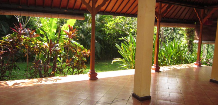3-bedroom Villa Laetitia in Kerobokan