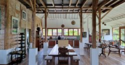 4-Bedroom Villa Sealook in Munggu